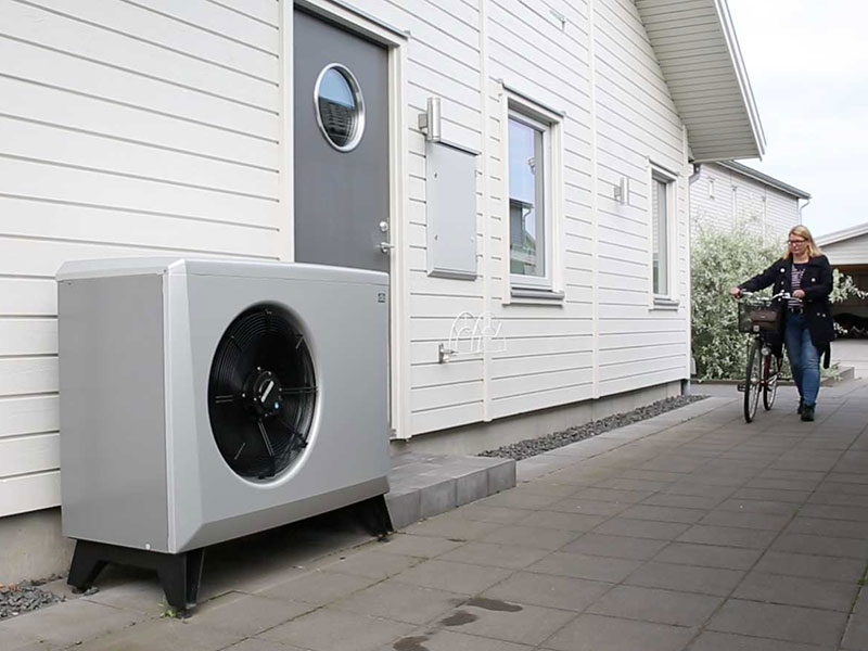 luft_vand-varmepumpe spar penge på varmeregningen med en luft til vand varmepumpe